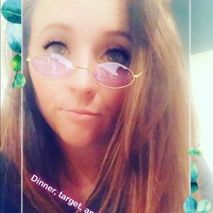 Meet your Posher, Jillian